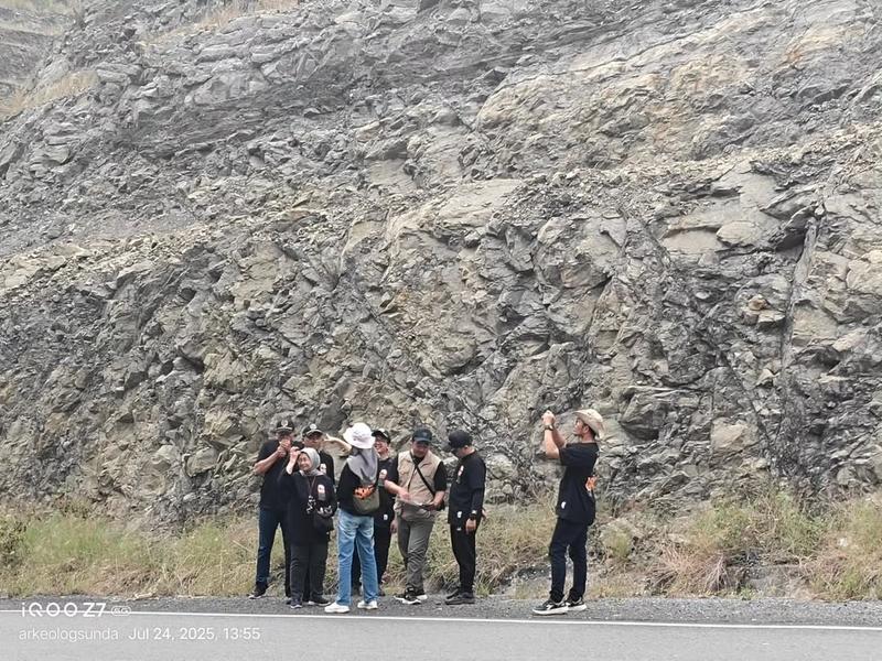 Tebing Waktu di Jalur Lintas Selatan Tulungagung